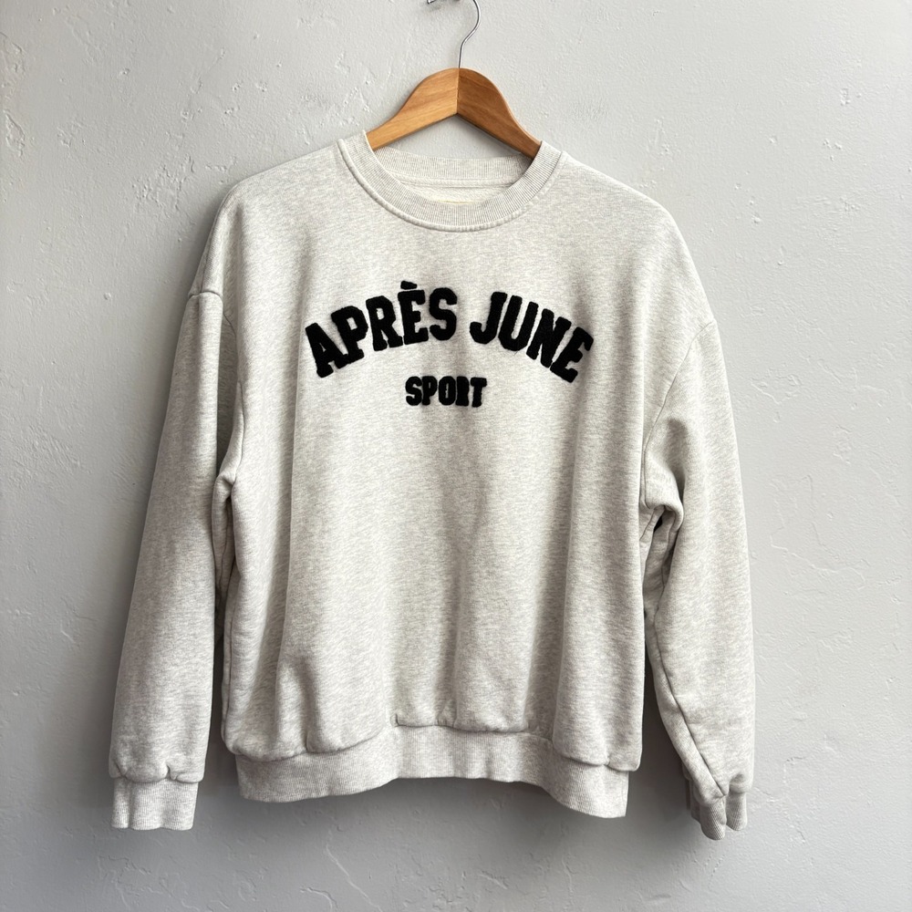 Apres June Sweatshirt Women Size Medium Heather Gray Embroidered Pullover